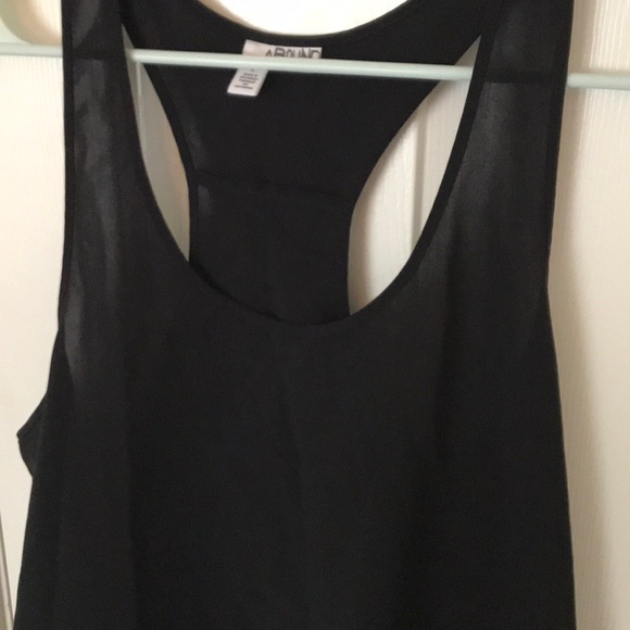 Flowy Tank - Picture 2 of 4